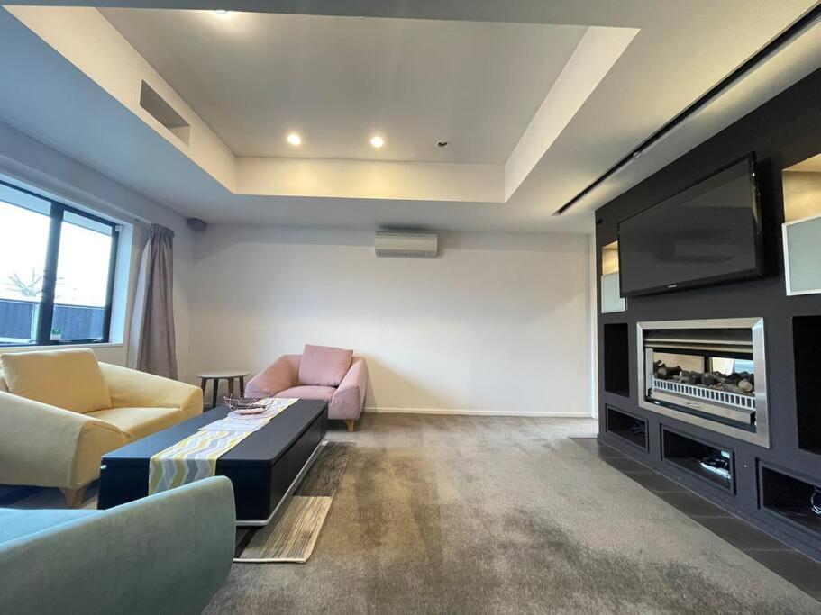 Spacious 4 Bed Family Home Christchurch Exterior photo