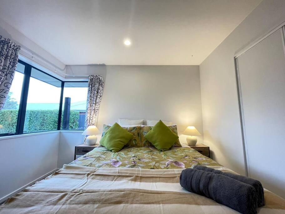 Spacious 4 Bed Family Home Christchurch Exterior photo