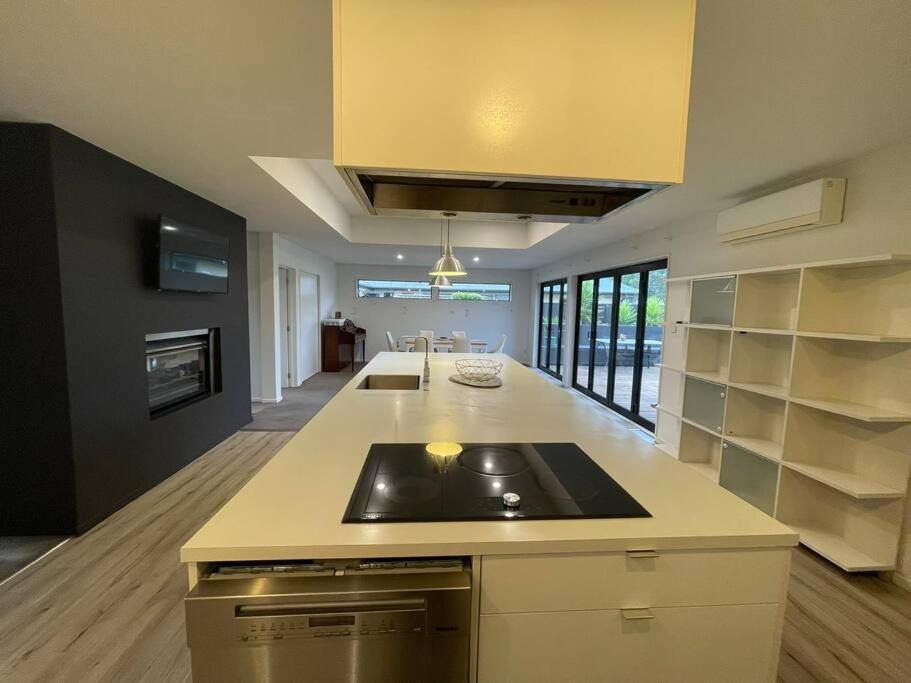 Spacious 4 Bed Family Home Christchurch Exterior photo