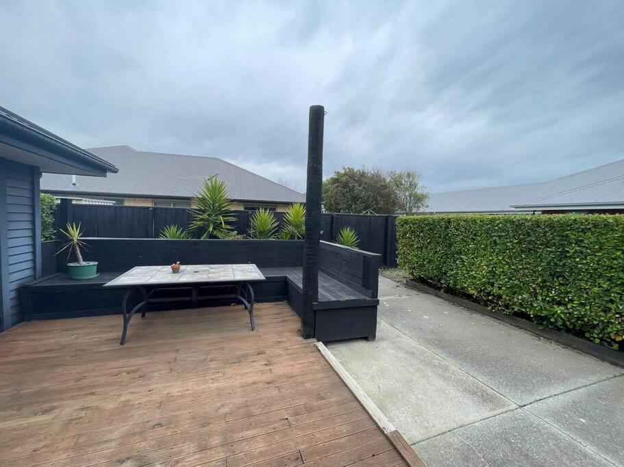 Spacious 4 Bed Family Home Christchurch Exterior photo