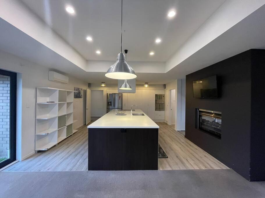 Spacious 4 Bed Family Home Christchurch Exterior photo