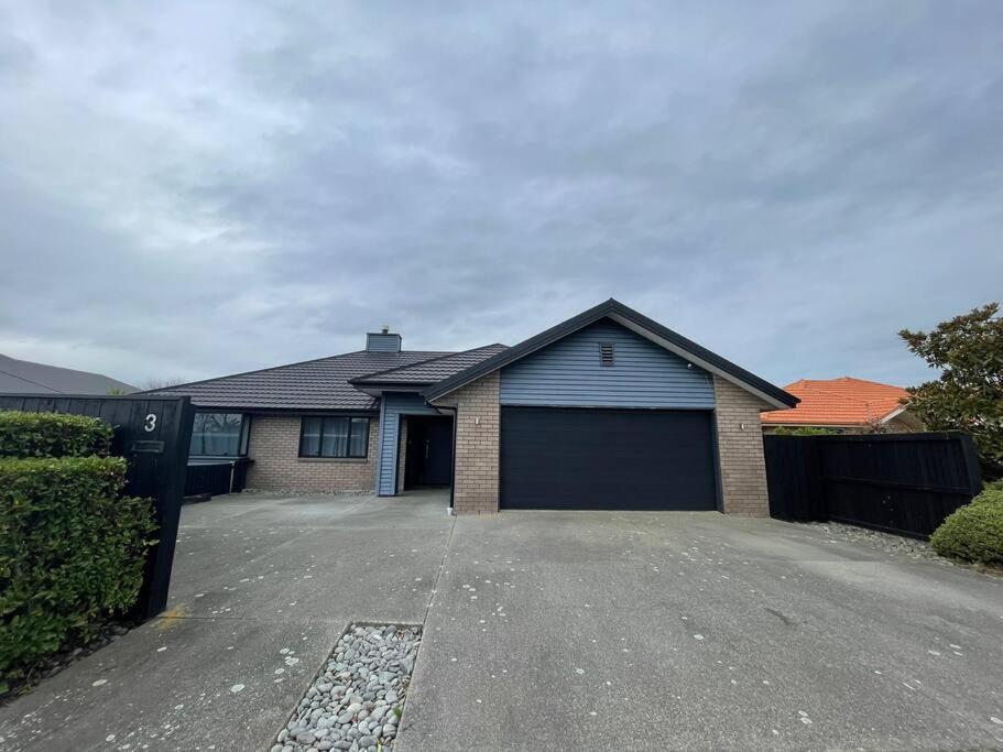 Spacious 4 Bed Family Home Christchurch Exterior photo