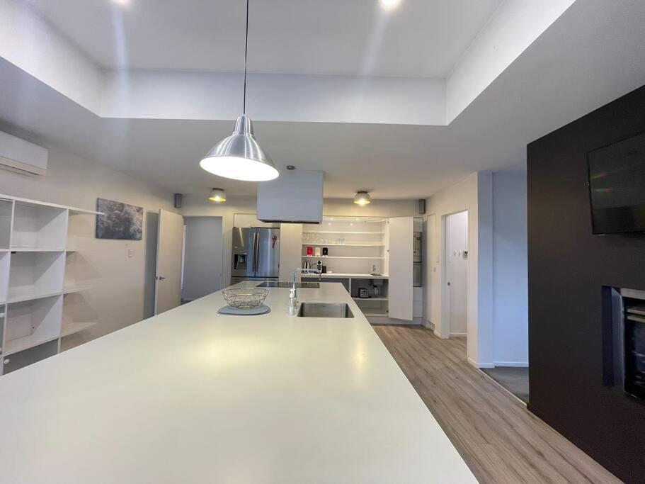 Spacious 4 Bed Family Home Christchurch Exterior photo