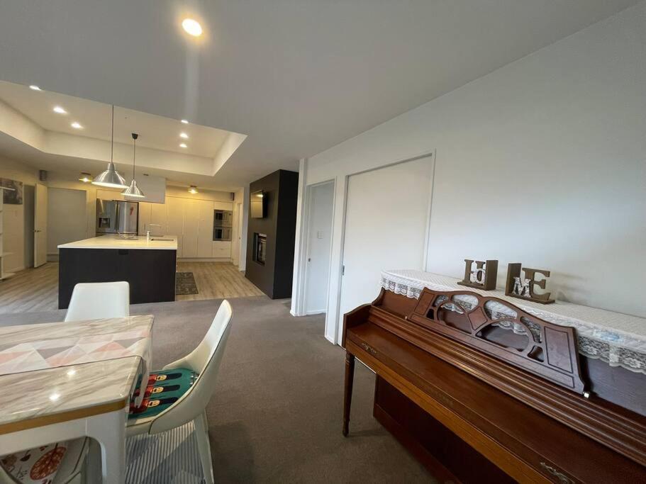 Spacious 4 Bed Family Home Christchurch Exterior photo